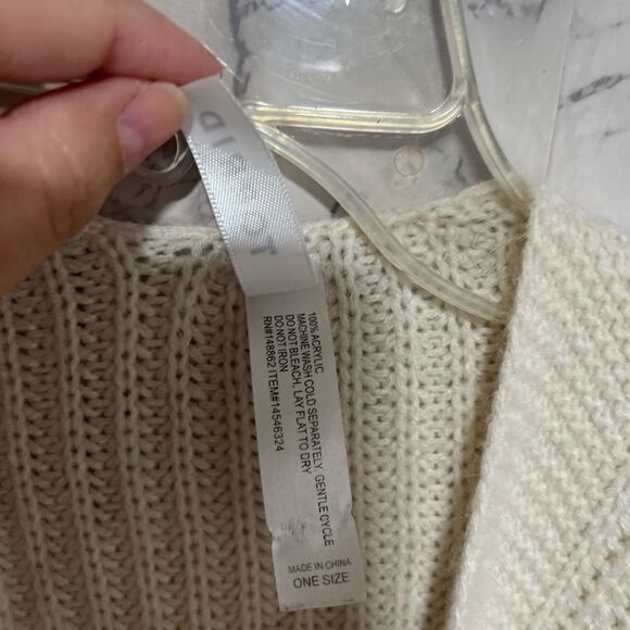 Torrid Ruana Tricolor Dip Dye Ombre Cream Pink Knit Poncho OS Plus Size - Picture 4 of 7